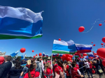 Более 700 свердловских волонтёров приняли участие во флешмобе в День медработника
