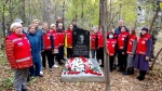 В Екатеринбурге при поддержке Красного Креста открыли восстановленный памятник Ольге Весёлкиной